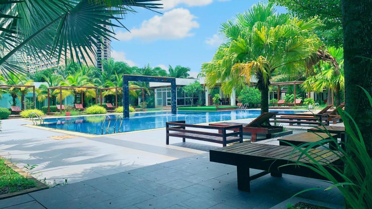 Twin Palms Resort Сіануквіль Екстер'єр фото