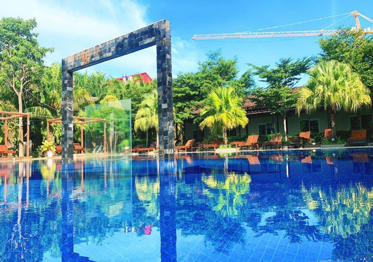 Twin Palms Resort Сіануквіль Екстер'єр фото