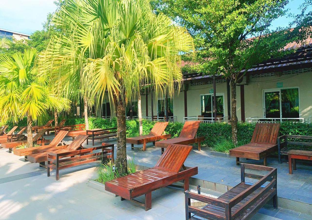 Twin Palms Resort Сіануквіль Екстер'єр фото
