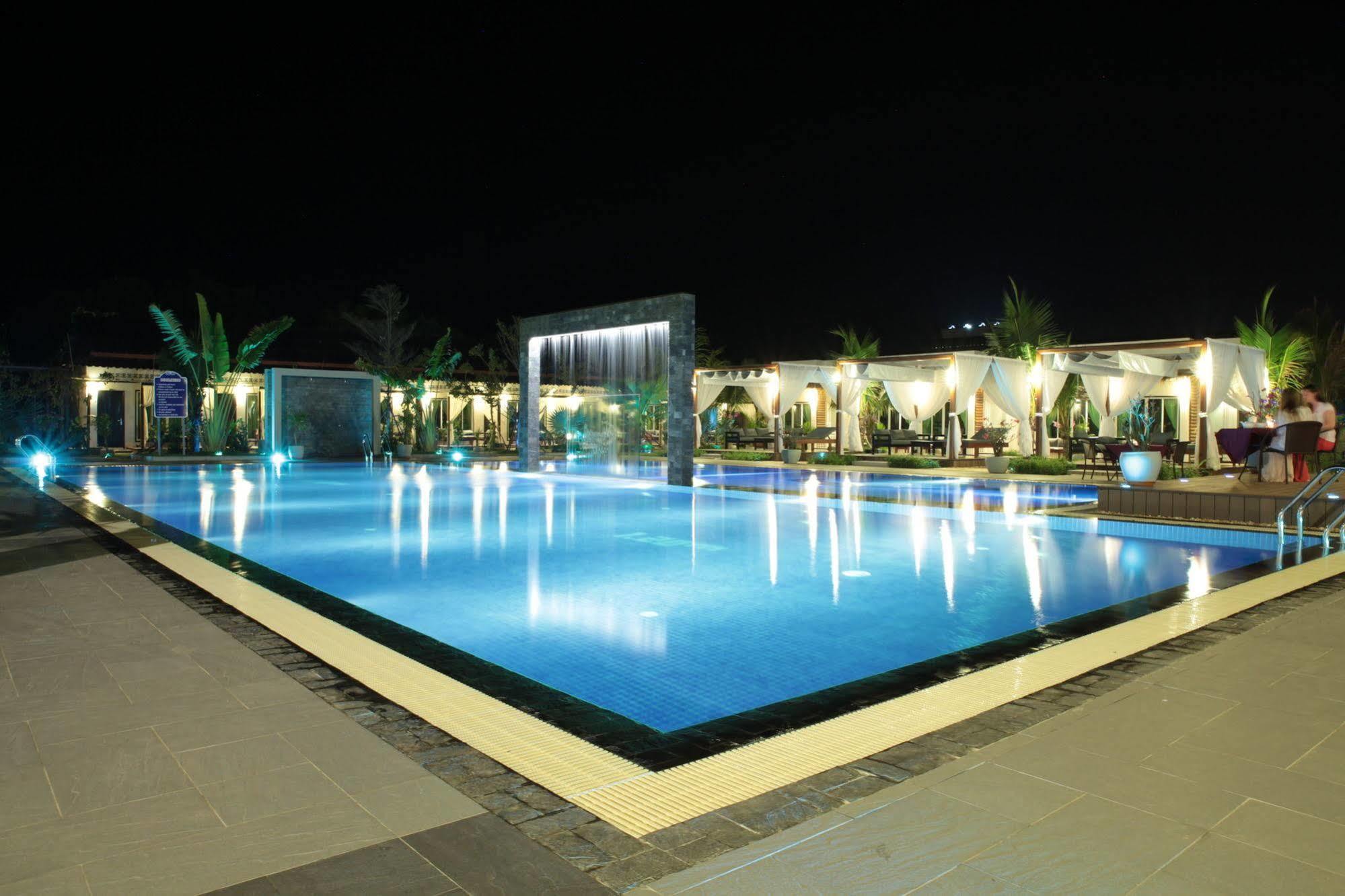 Twin Palms Resort Сіануквіль Екстер'єр фото